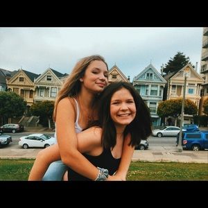 Meet your Posher, Isabel